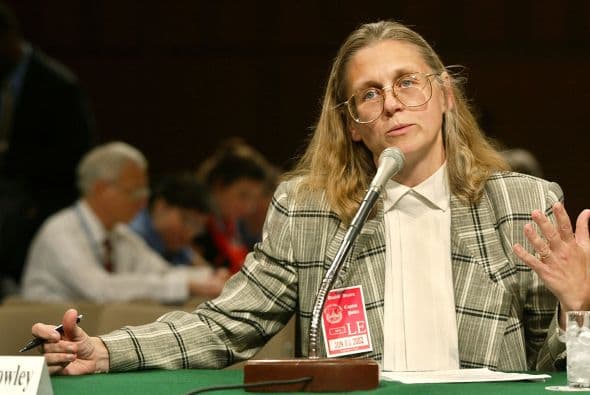 COLEEN ROWLEY. Siendo agente del FBI, en 2002 alegó que dicha institución no había actuado oportunamente durante los ataques del 11 de septiembre de 2001. Rowley dijo que el FBI había recibido información por parte de agentes de Minnesota sobre una de las figuras que perpetraron el ataque.