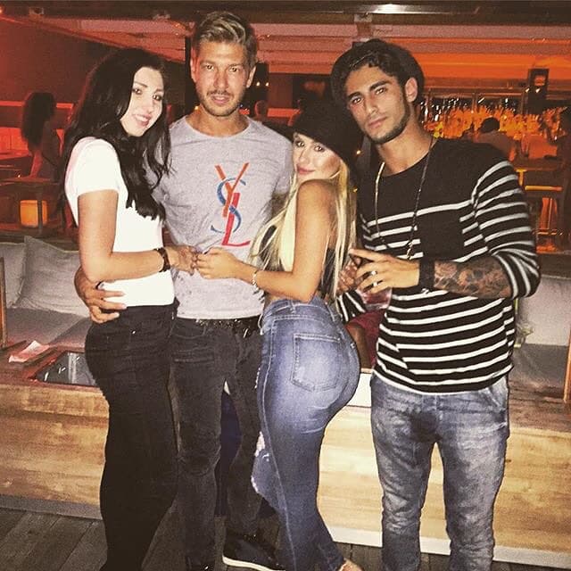 La parejita disfruta su romance.