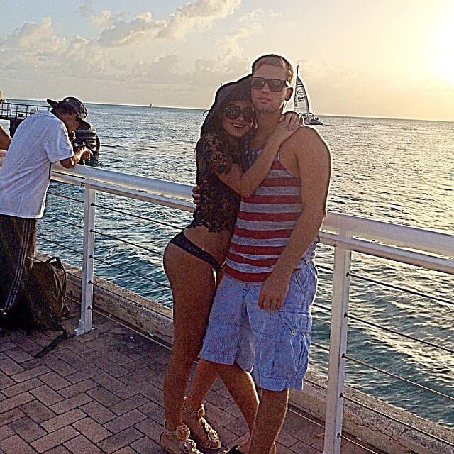 Alexa no lo soltaba.