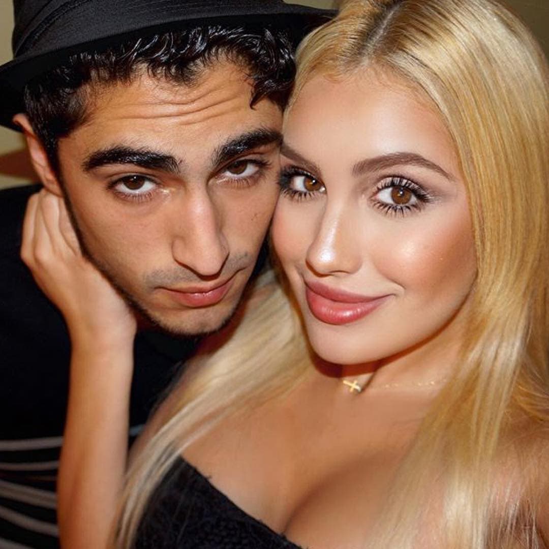 Él es el afortunado.