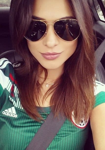 Con toda la actitud para apoyar a su selección en el encuentro más difícil de la fase de grupos.