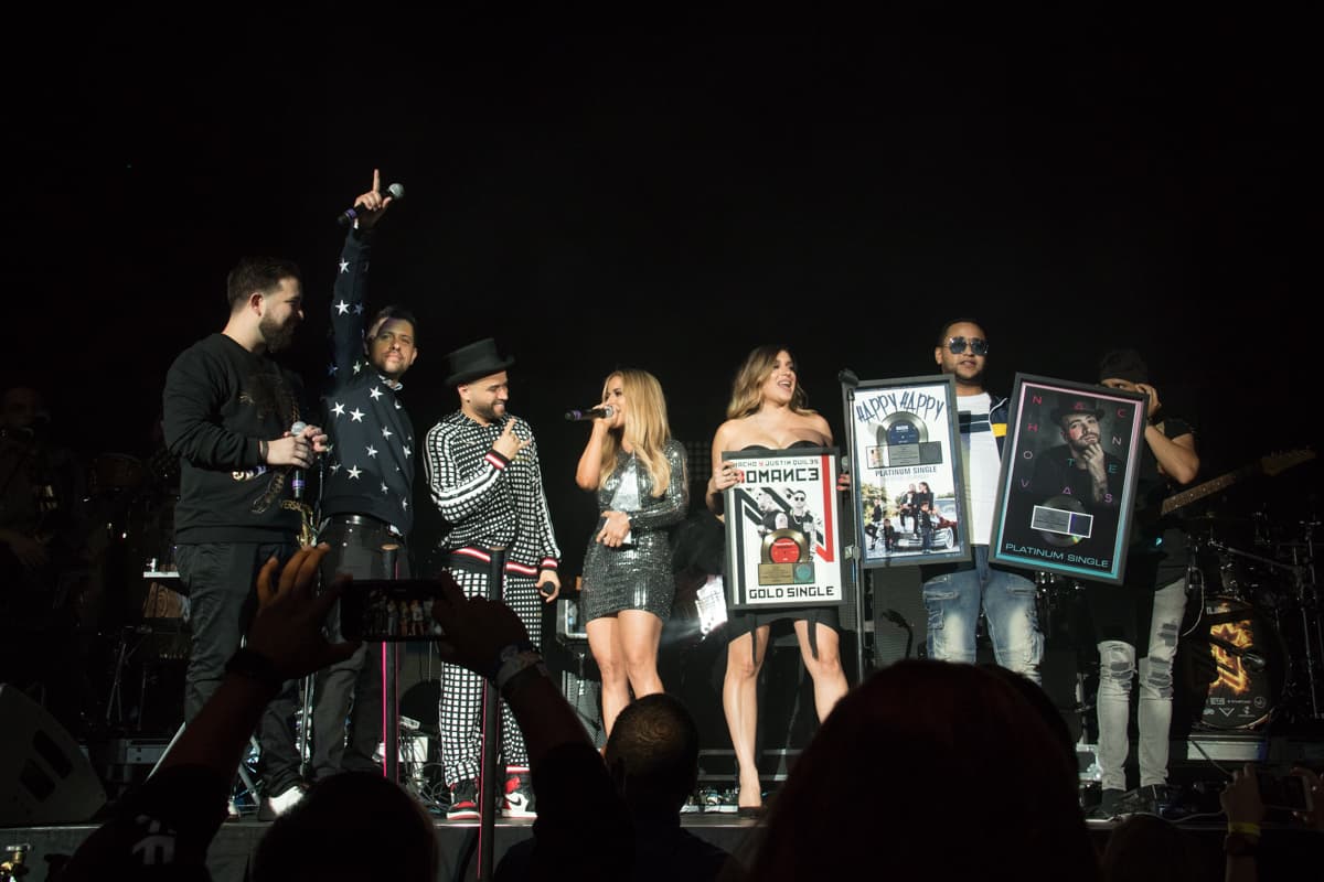 La entrega de los discos la realizaron 
<b>Jackie Guerrido</b> y los 
<b>Pichy Boys</b>.