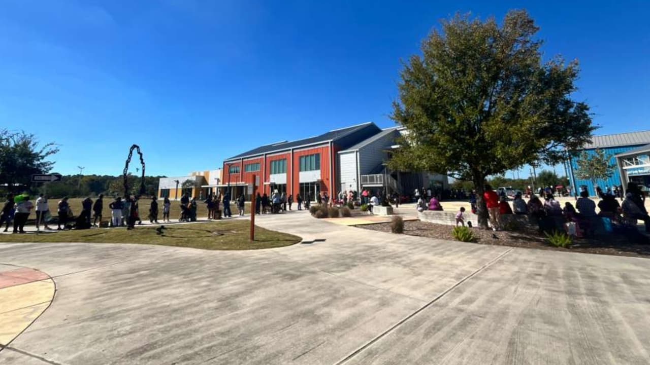 BakerRipley amplía colaboración con banco de alimentos para apoyar a familias en Houston