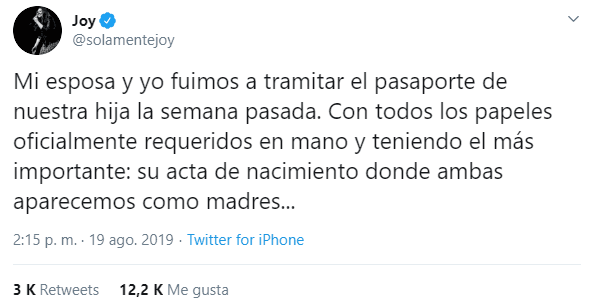 En un mensaje que compartió en Twitter el lunes 19 de agosto, la integrante del dúo Jesse & Joy explicó que los hechos sucedieron la semana pasada cuando ella y su esposa fueron al tramitar el citado documento. "Con todos los papeles oficialmente requeridos en mano y teniendo el más importante: su acta de nacimiento donde ambas aparecemos como madres", señaló.