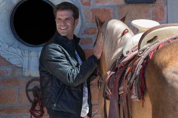 <b><a href="http://www.univision.com/temas/mark-tacher" target="_blank">Tacher</a></b> se enojó muchísimo con el cubano porque llegó muy tarde a las grabaciones y le reclamó.