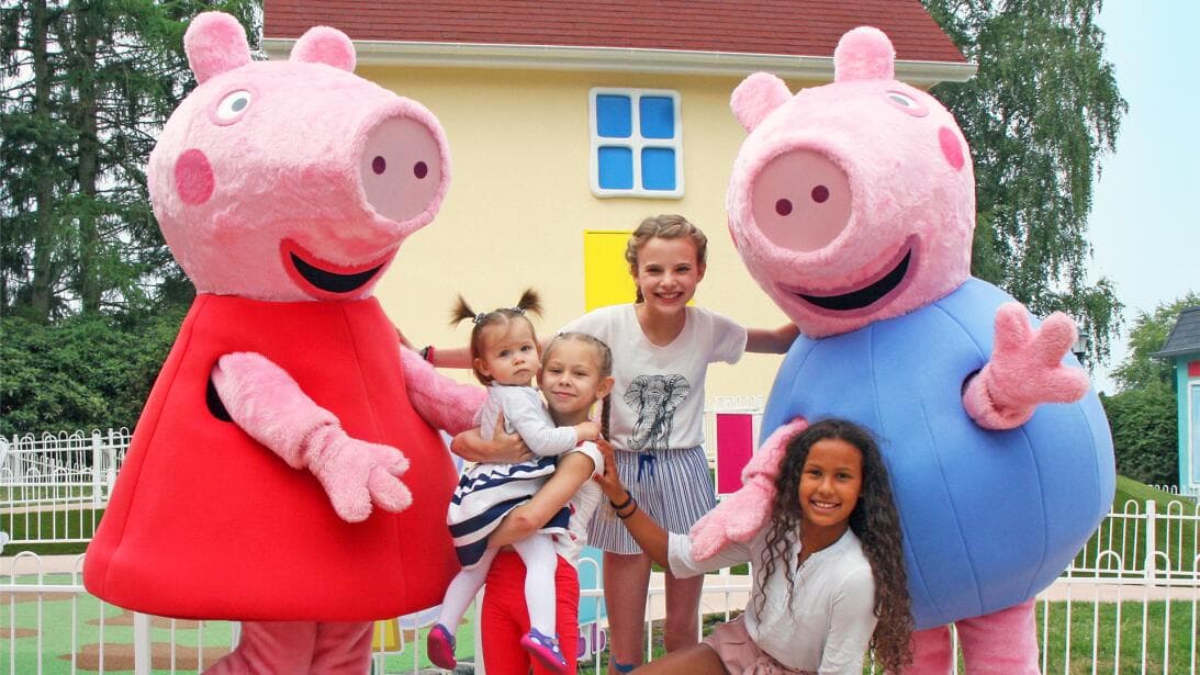 Y el tan esperado parque de Peppa Pig abrirá sus puertas a finales de este año en North Richland Hills, anticipó Merlin Entertainments.