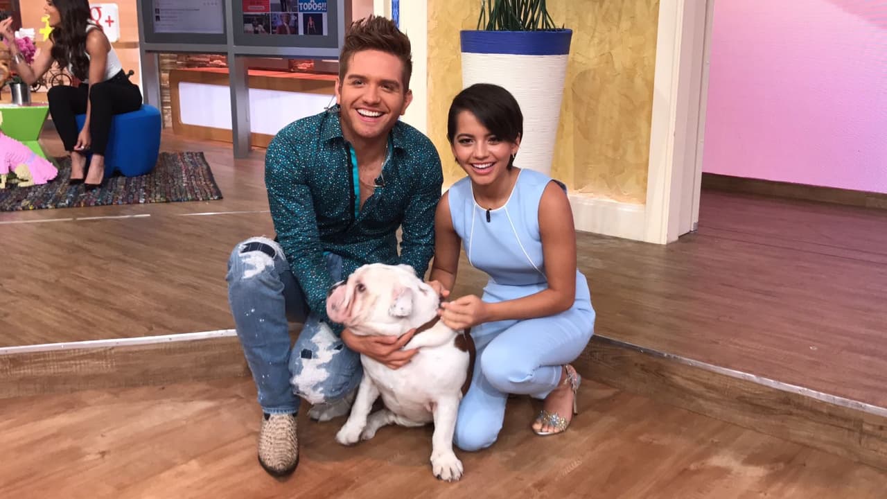 La actriz Isabela Moner no pudo resistirse a los encantos de Benito López.