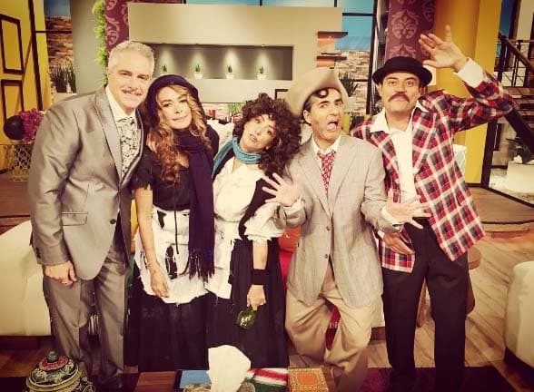 Nuestros conductores se disfrazaron de personajes del Cine de Oro. ¿Puedes adivinar a quién interpretan?