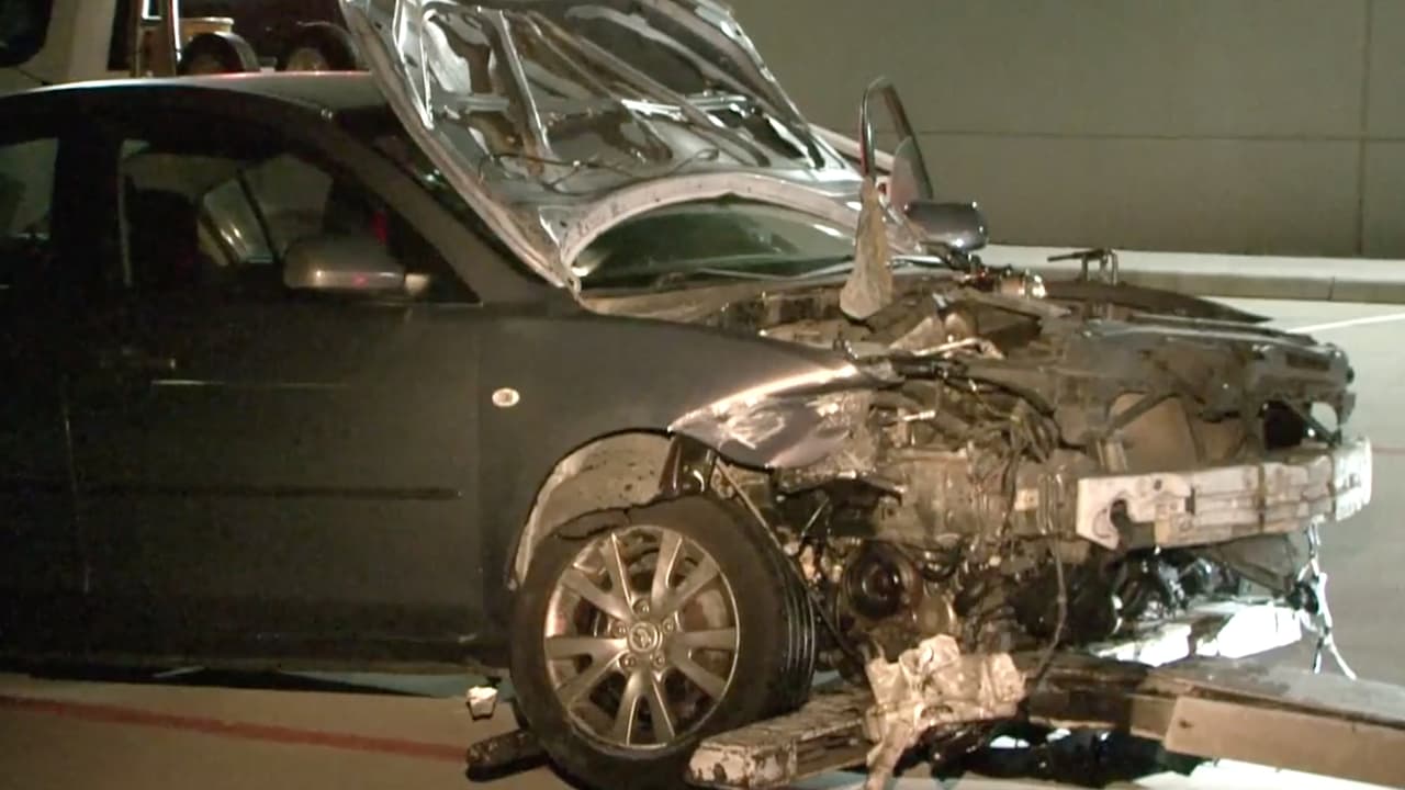 La mujer fue declarada muerta por el Departamento de Bomberos de Houston a las 12:24 am, pero todo parece indicar que murió con el impacto de la caída, agrego el teniente Contreras.