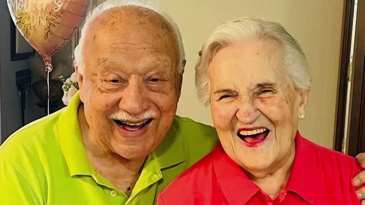 Novios por siempre: Pareja hispana lleva casi 70 años juntos y así muestran su amor verdadero