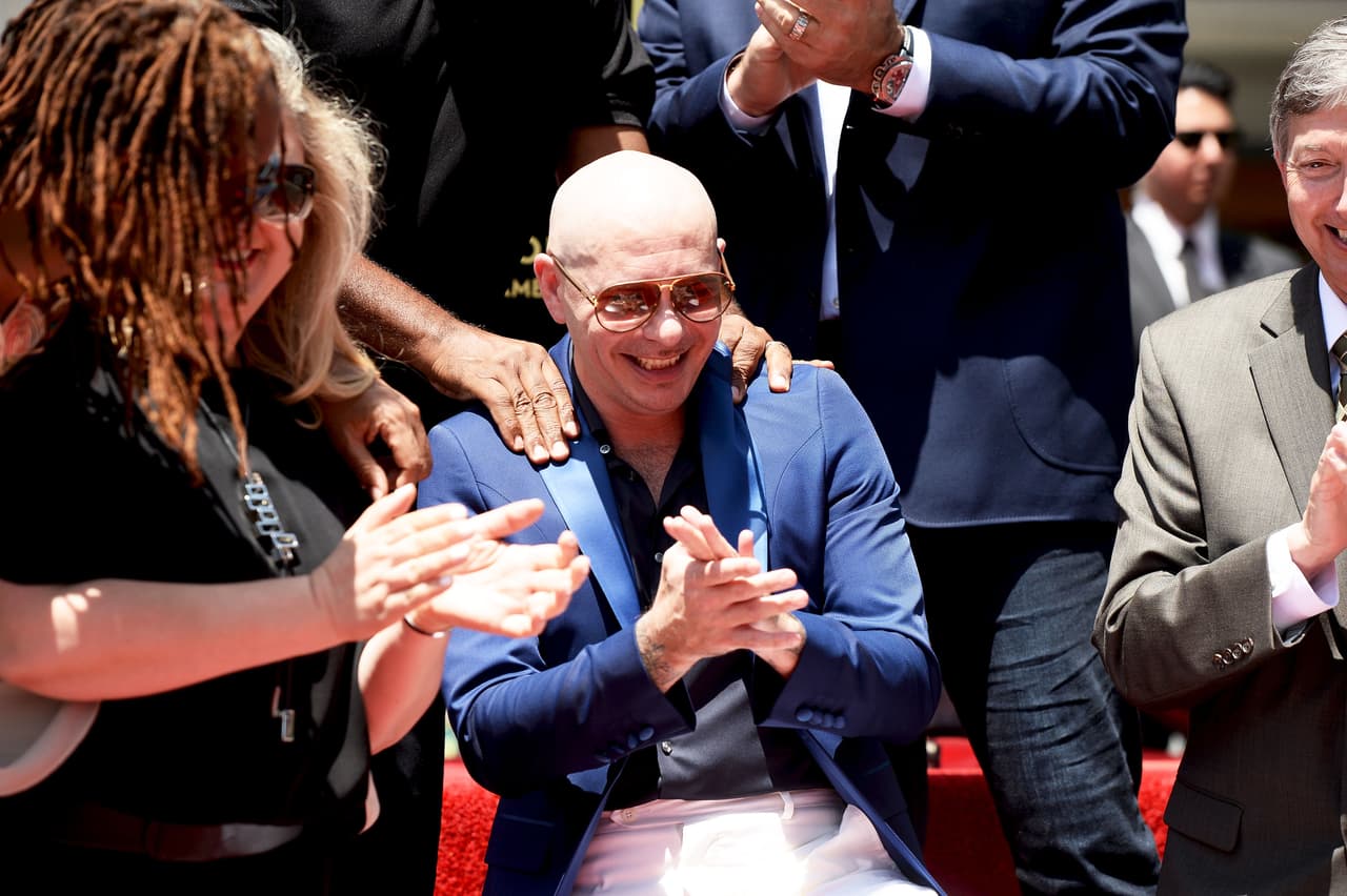 Muy emocionado en el momento de la develación.