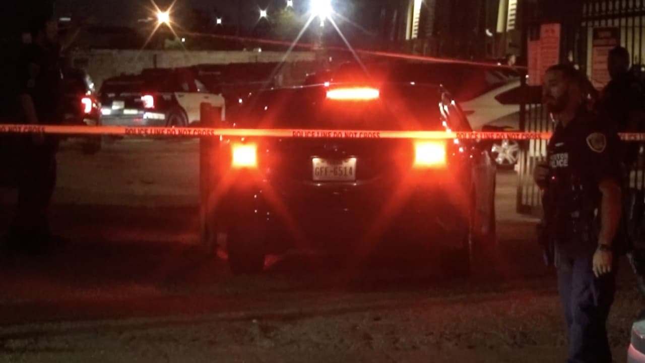Matan a tiros a un niño de 12 años mientras caminaba a su casa en un barrio al sur de Houston