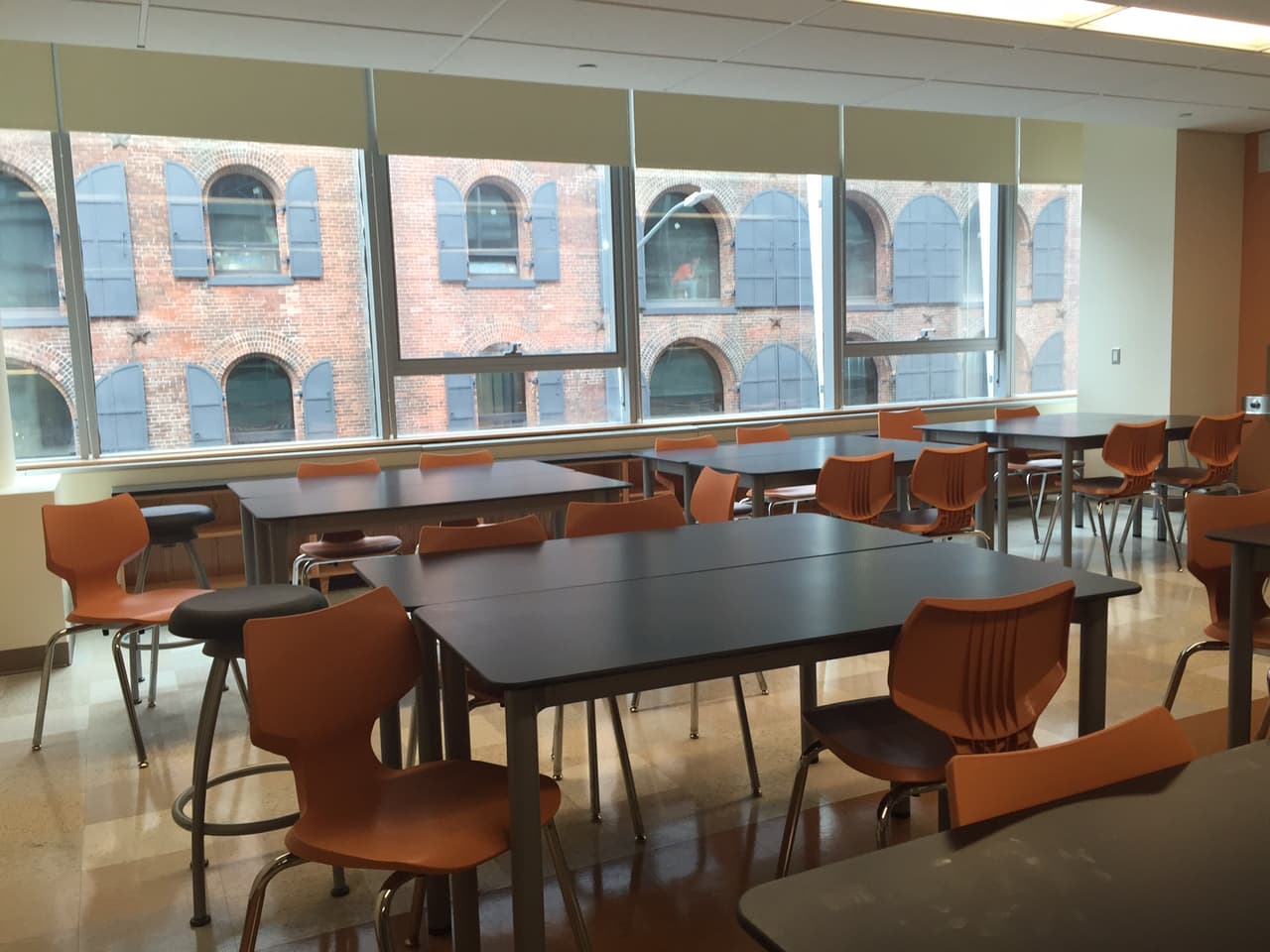 Abre en Brooklyn una escuela de ciencias y arte para una comunidad diversa