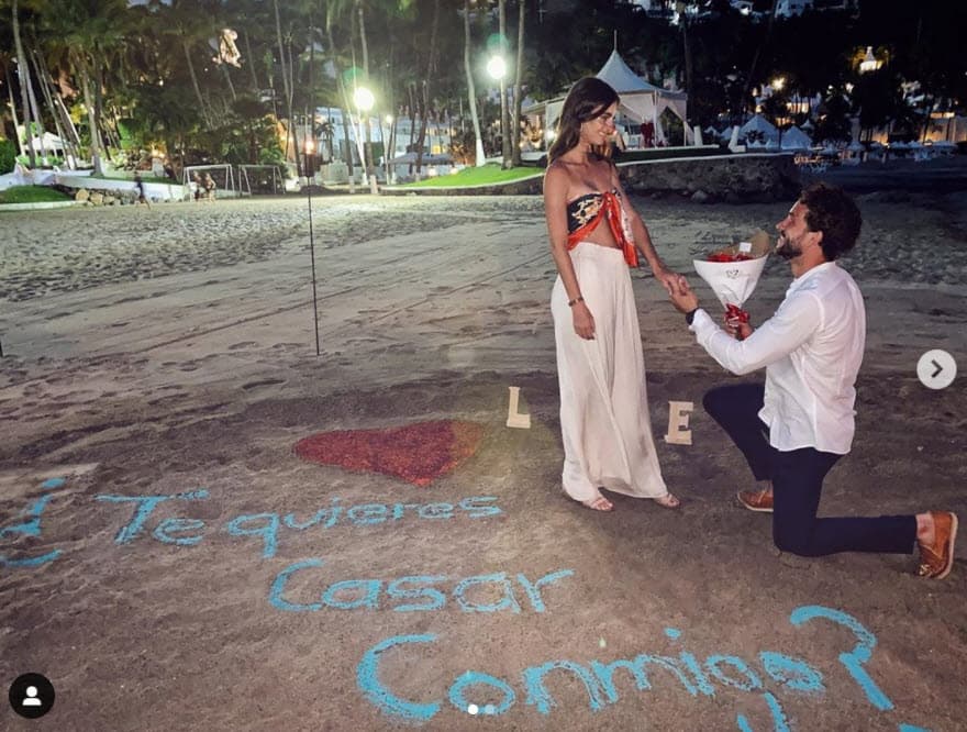 Mientras tanto, el 16 de julio, Roberto Romano anunció en Instagram que
<b><a href="https://www.instagram.com/p/CCtTYbGh4-b/" target="_blank">se comprometió en matrimonio</a></b> con su novia, la venezolana Isabella Arriaga.
<br>