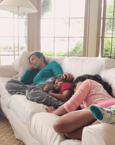 La cantante, actriz y empresaria mexicana Thalía comparte casi todos sus pasos en redes sociales.