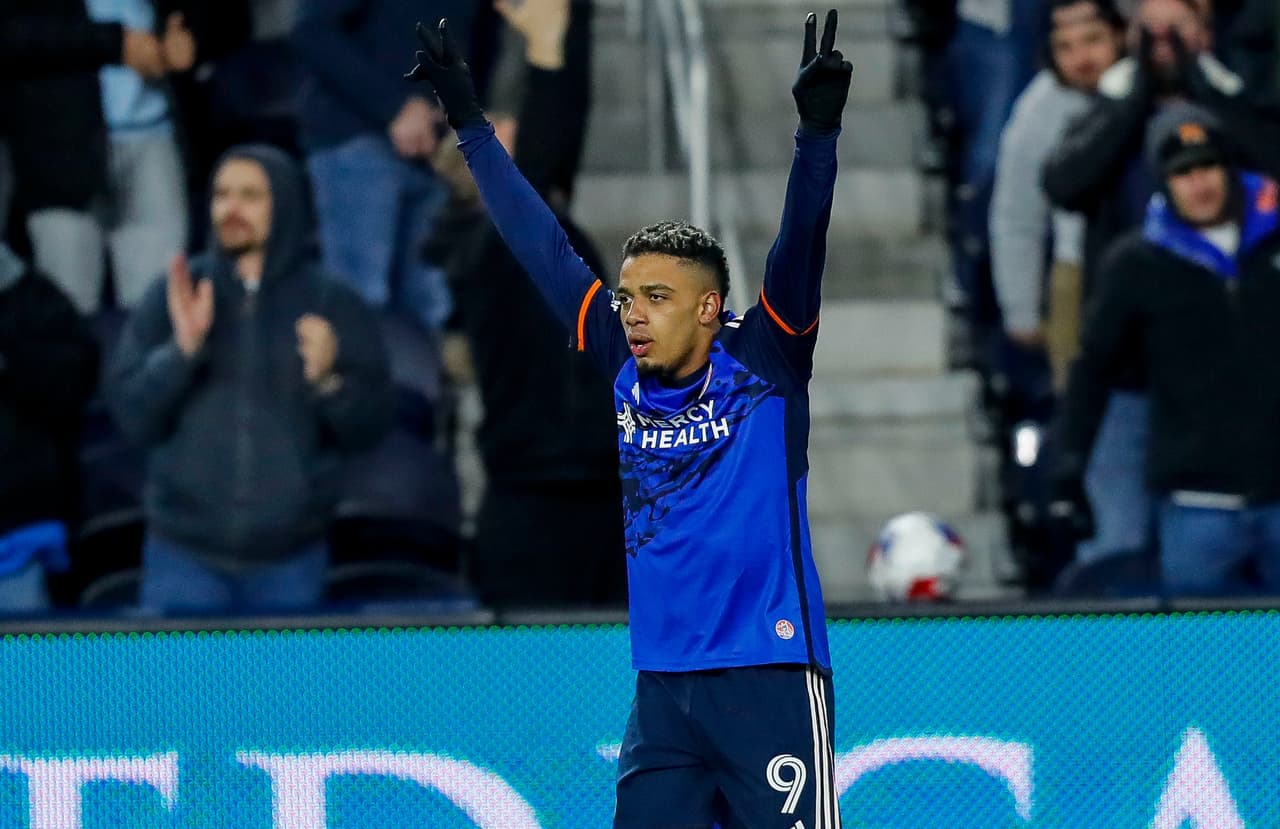 Golazo de Brenner hace olvidar gran arranque de temporada de Sounders