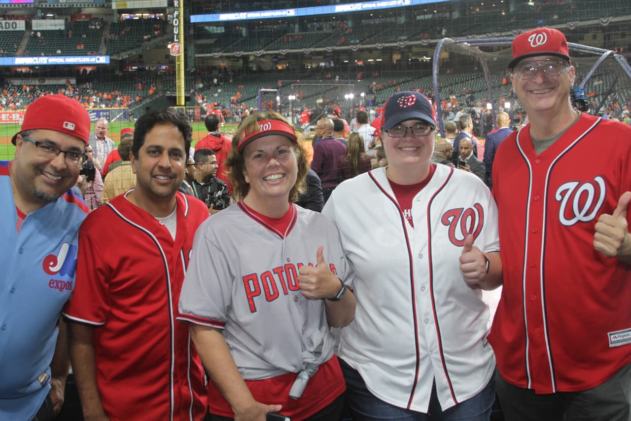 Así se vive el ambiente en Houston para recibir el Juego 6 de la Serie Mundial entre Astros y Nationals.