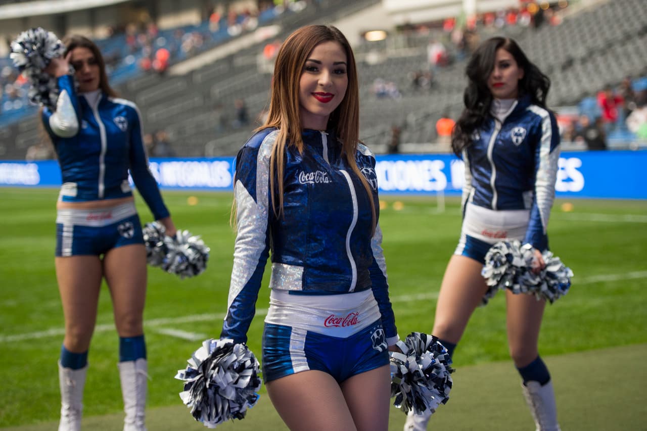 Los estadios de la Liga MX se engalanaron con lindos rostros que engalanaron con su presencia los partidos de la fecha 4 en México.