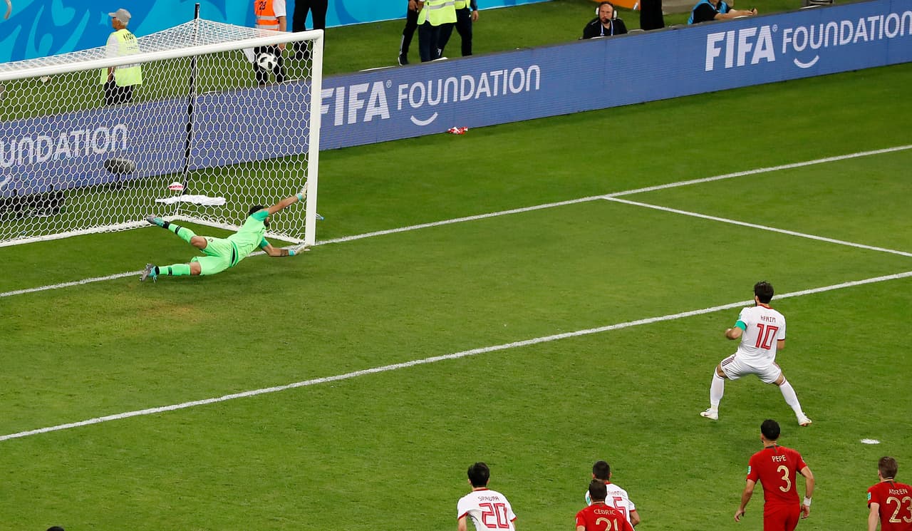 93.- Karim Ansarifard (Irán) al minuto 90 (penalti). Portugal 1-1 Irán.