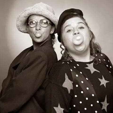 Angélica Ruvalcaba era otra de las alumnas de 'La casa de piedra'. Posteriormente la vimos en 'Alcanzar una estrella'. Se dijo que la actriz se había descompensado por haberse sometido a una exigente dieta y que fue por esta razón que desapareció de los melodramas. Ahora vive alejada de los reflectores y disfruta de su familia.