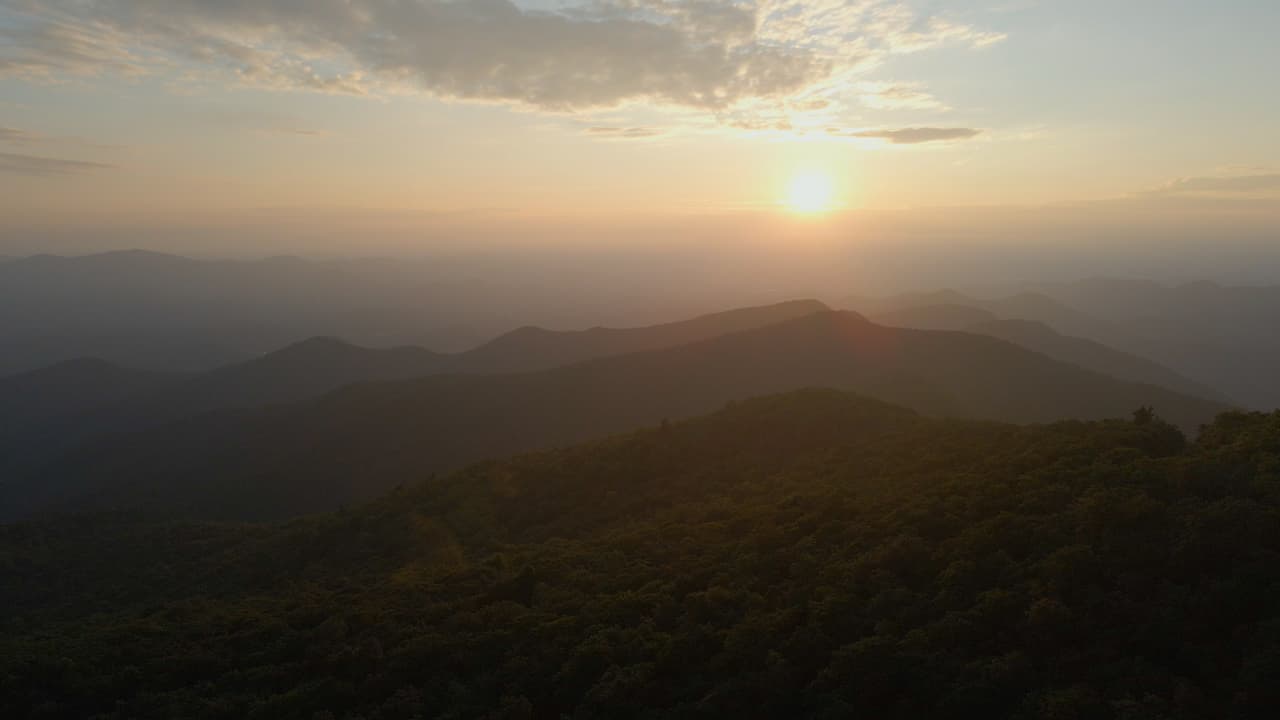 Los amaneceres y ocasos desde la parte superior son espectaculares.