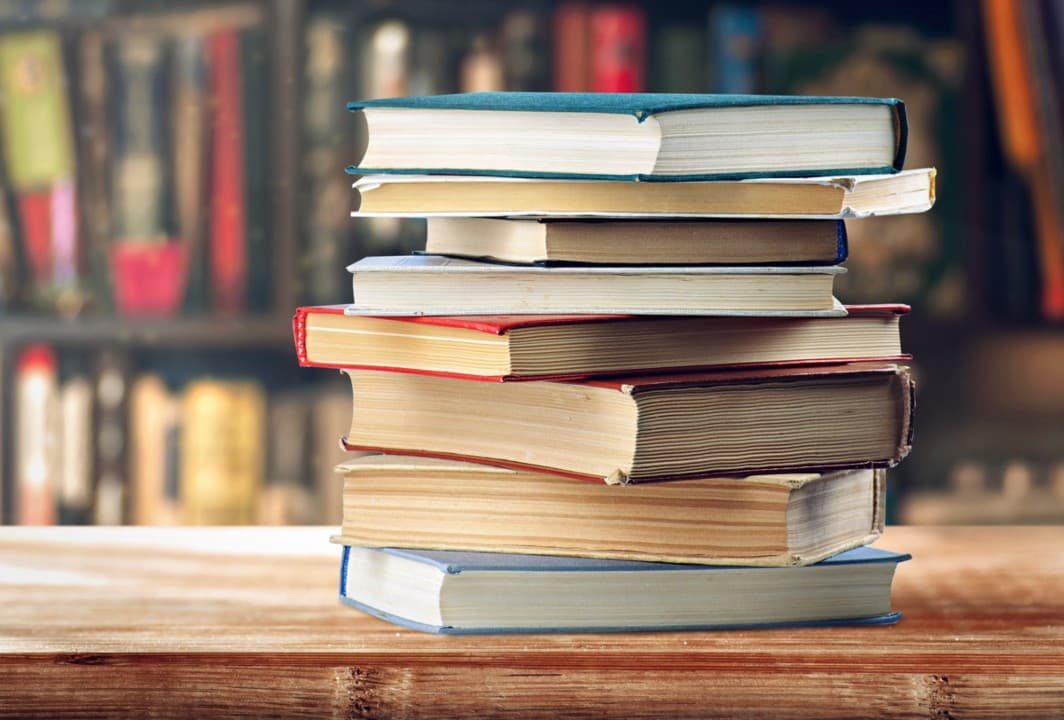 Las prohibiciones e intentos de vetar libros en EEUU siguen en récord. "Sold" encabeza la lista
