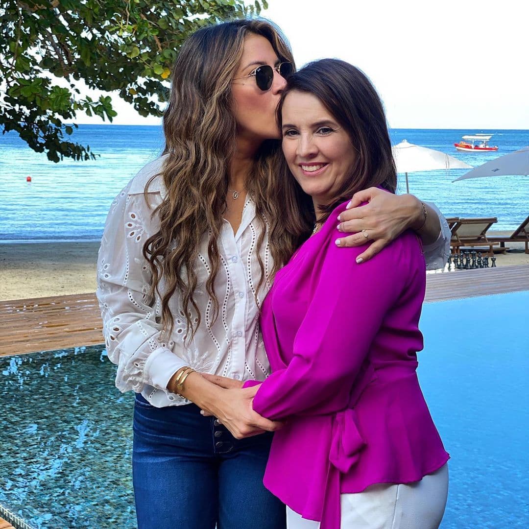 Y aquí, un beso y un abrazo a una de sus personas más especiales: su guapísima mamá.