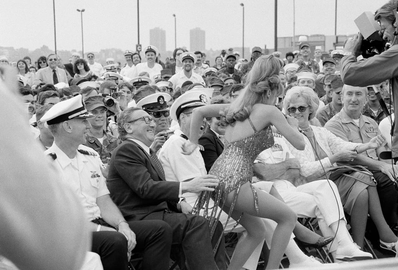 Foto tomada en Nueva York en el cumpleaños 76 de Henry Kissinger.