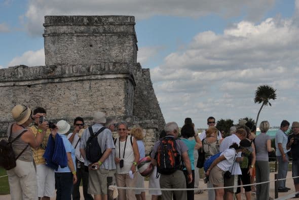 "Nada más se llega a completar uno de los segmentos dentro de la cuenta larga. La era cristiana comenzó con el nacimiento de Cristo, y cuando se llegó al año 100, se completó un periodo, el siglo I, pues acá se van a completar 13 baktunes", afirmó.