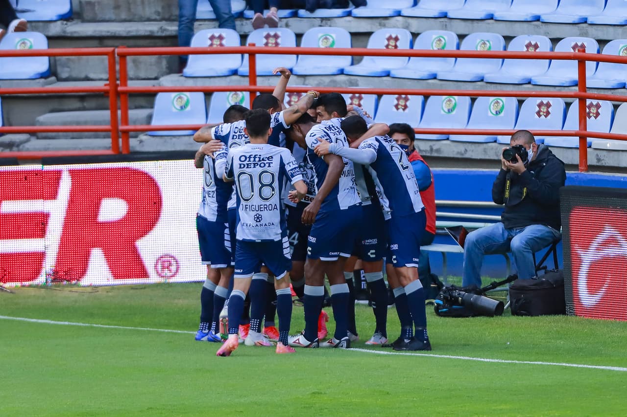 Pachuca controla el partido de principio a fin y con goles de Erick Aguirre, Felipe Pardo y Luis Chávez los Tuzos vencen 3-1 a las Águilas y toman una muy cómoda ventaja en la serie.