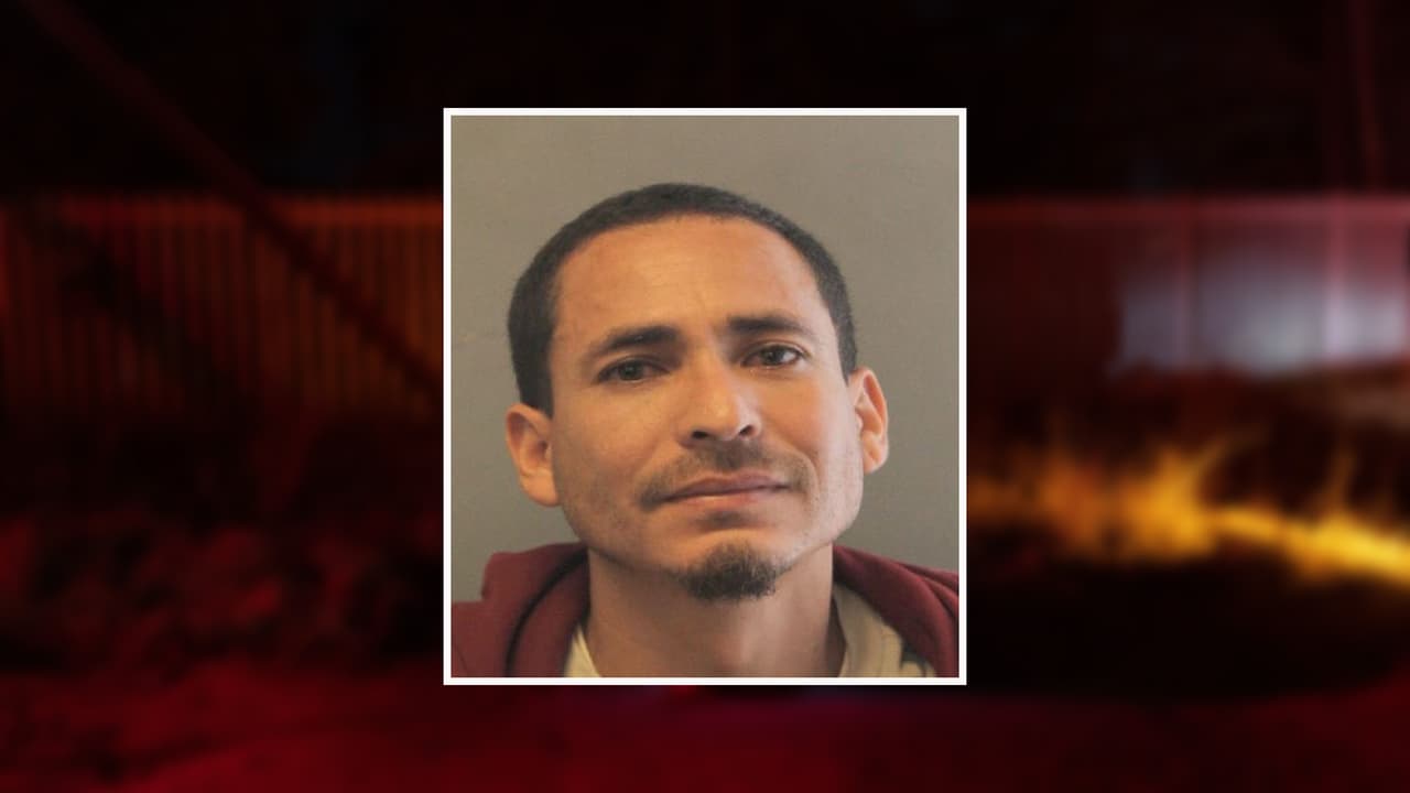 Arrestan a un hombre acusado de conducir ebrio con tres niños en Houston