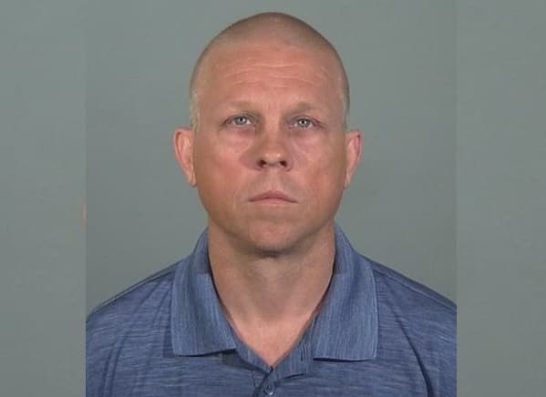 “Metió la mano en mis calzones”: 25 estudiantes abusados por su entrenador recibirán $31 millones