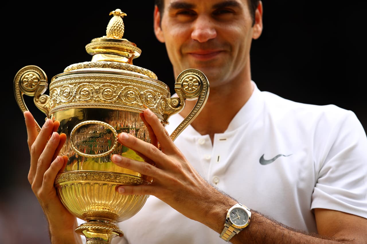 Por primera vez en 8 años, Roger Federer logra 2 títulos de Grand Slam tras el obtenido en el Abierto de Australia a comienzos de 2017.