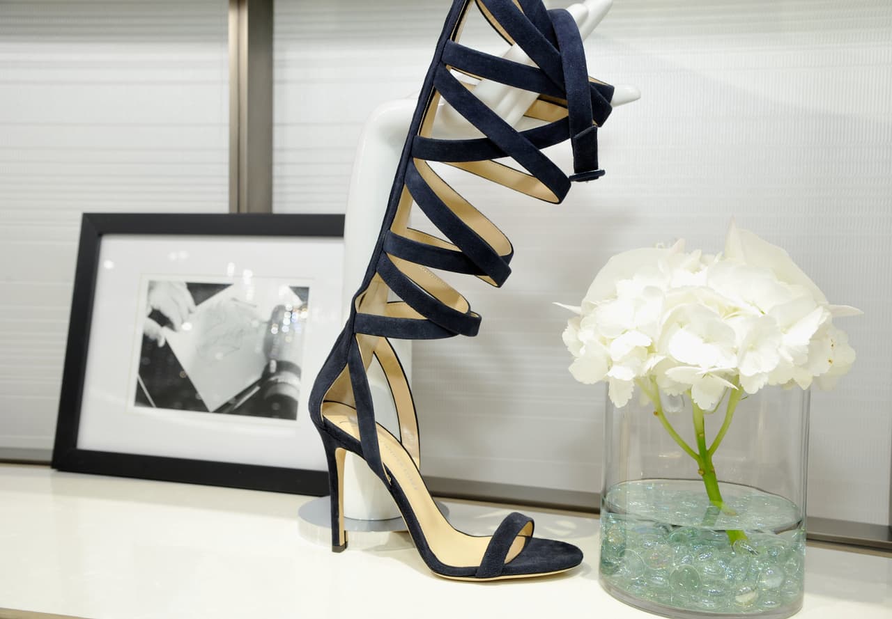 Estilos como éste forman parte de la colección y están valorados en 1,295 dólares.