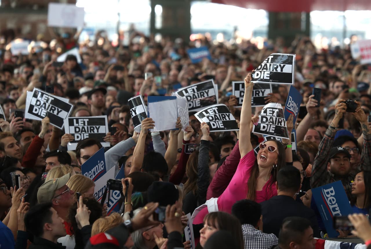 Los electores demócratas han favorecido en las encuestas al senador por Vermont.