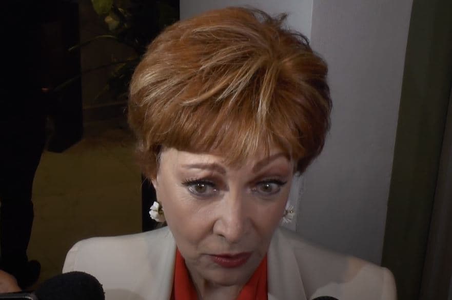 La actriz Norma Lazareno acudió a despedir al actor y le dedicó un emotivo mensaje: "Eres mi hermano, una persona que siempre me cuidó... Fue un buen amigo y un gran actor".