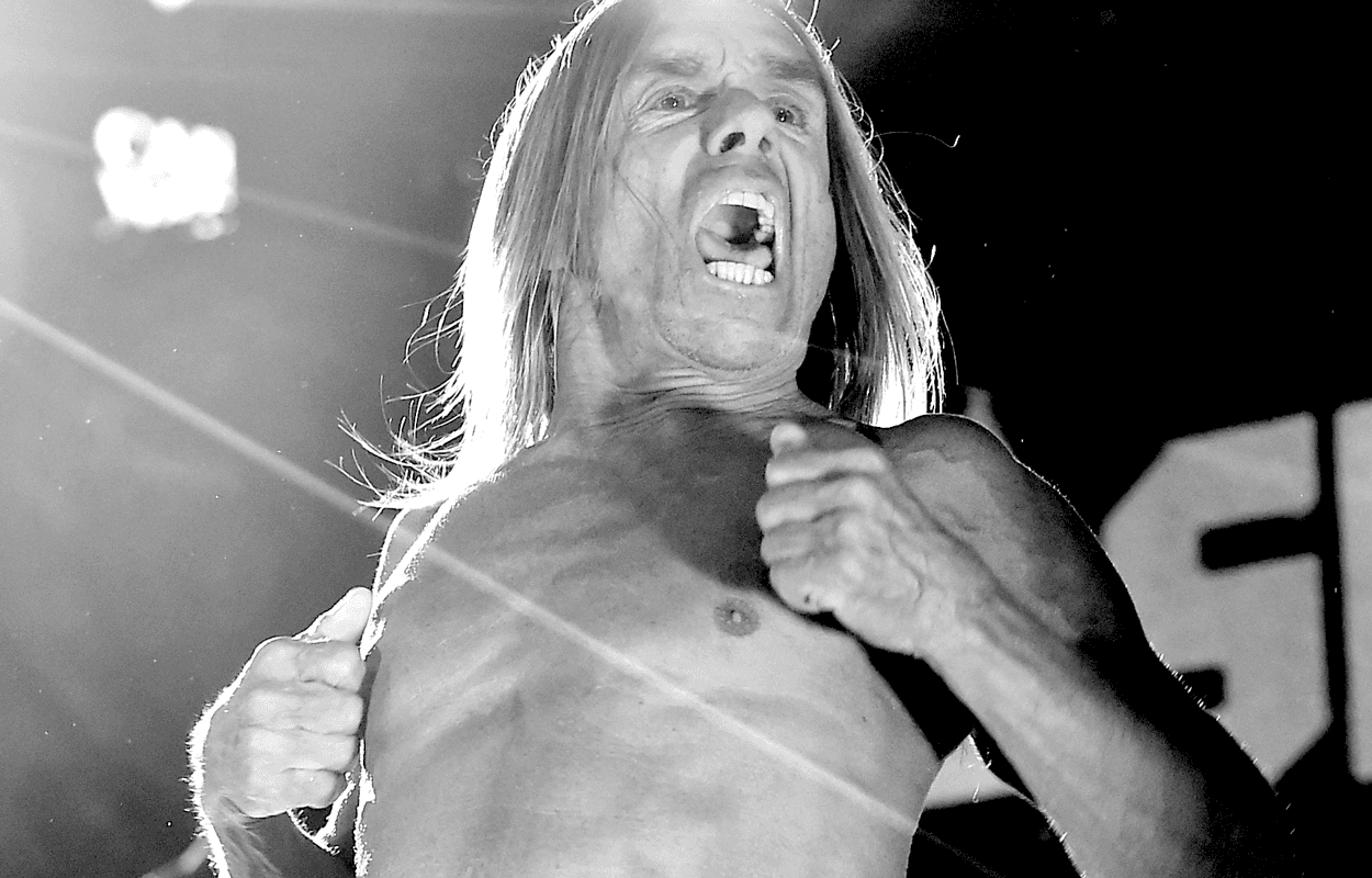 Alerta: Iggy Pop desnudo en el museo.