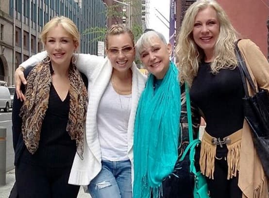 Incluso hace unos meses Gabriela, Federica y Ernestina viajaron a Nueva York para pasar unos días con la intérprete.