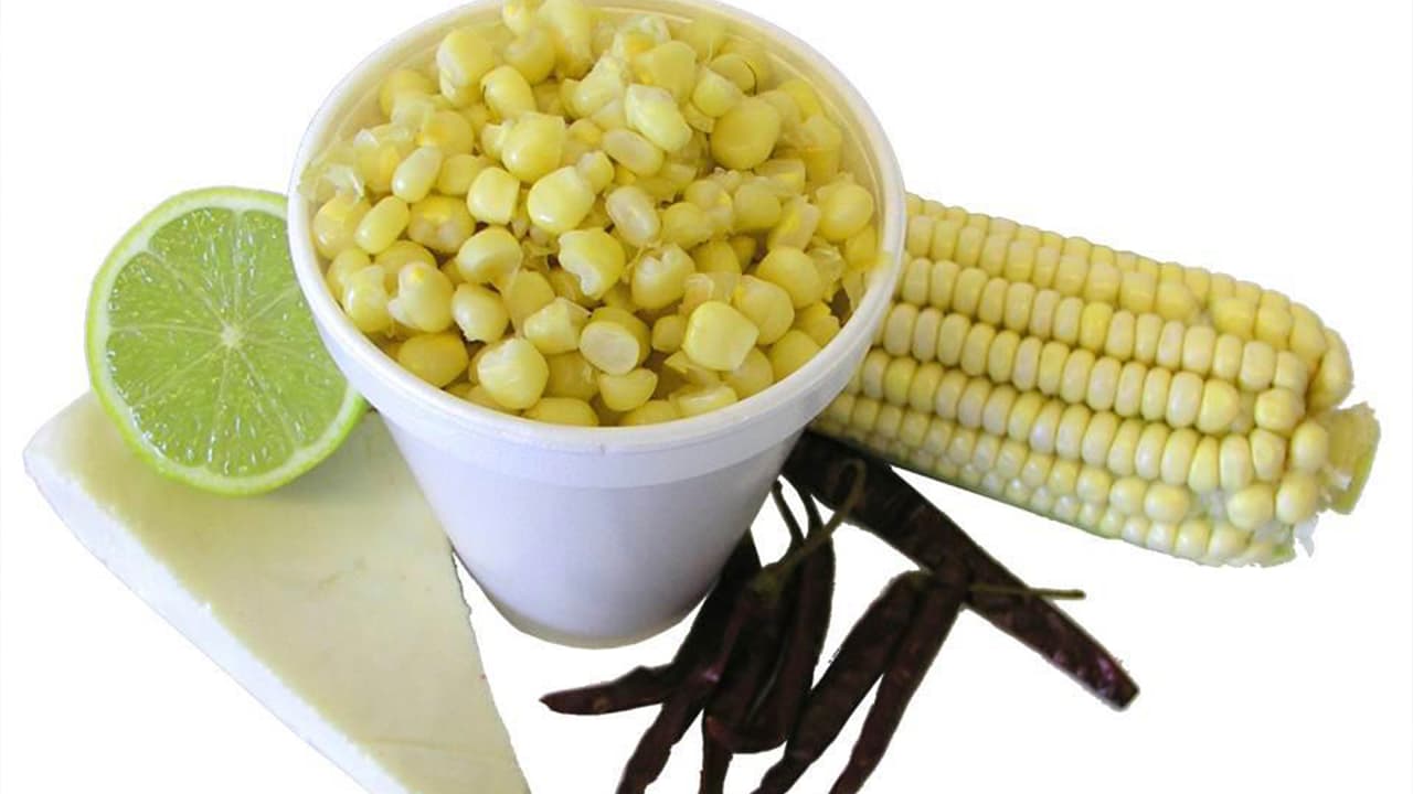 Raspado Xperts, tiene siete locaciones en todo Houston para que disfrutes de sus elotes.
