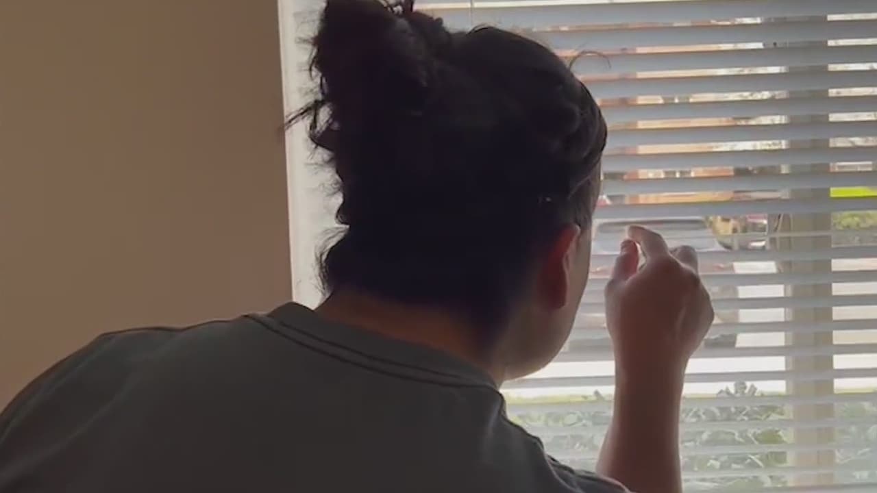 El USCIS busca ponerse al corriente en atrasos de trámites de migración