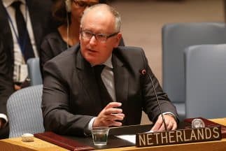 El ministro de Asuntos Exteriores holandés, Frans Timmermans, se manifestó sobre el tratamiento de los cadáveres del MH17.