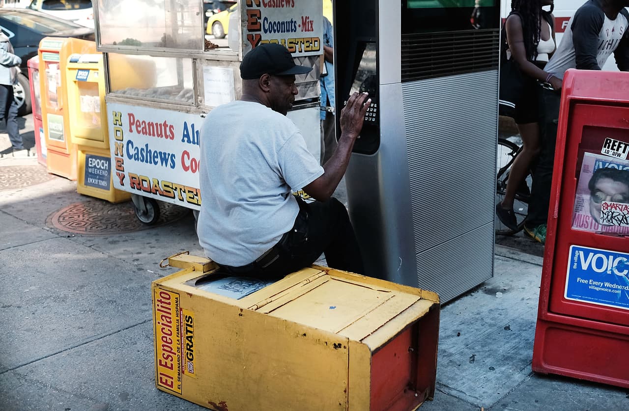 Mucha gente aprovechó los puntos de Wi-Fi, pero unos pocos abusadores obligaron a suspenderlo.