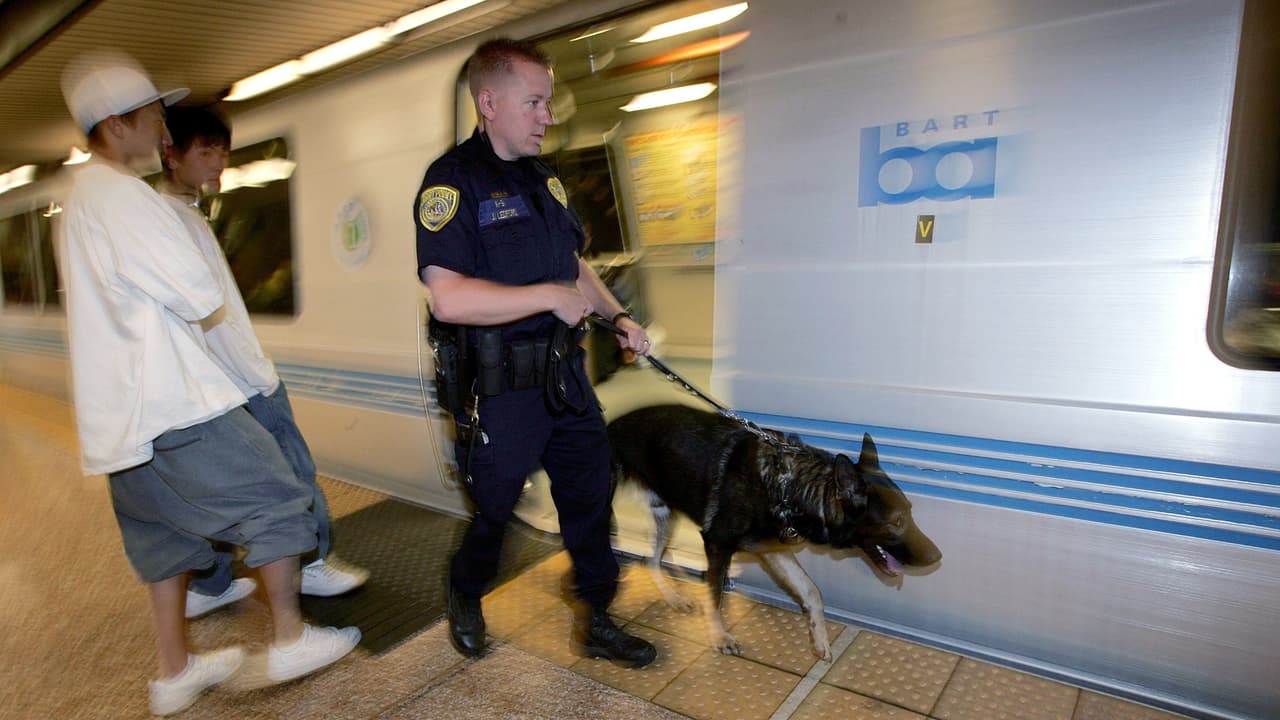 BART desplegará más oficiales para vigilar sus trenes pero no irán armados ni podrán realizar arrestos