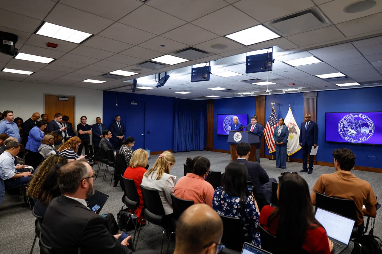 “En esa misma página hay un botón que dice
<a href="https://www.illinoisimmigrationinfo.org/" target="_blank">‘Get Help’.</a> Si usted o alguien que conoce necesita un abogado de migración, ahí encontrará recursos para obtener representación legal”, afirmó Stratton.