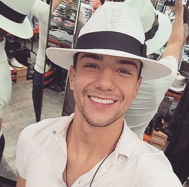 ¿Cuál de todas las fotos locas de Luis Coronel te gustó más?
