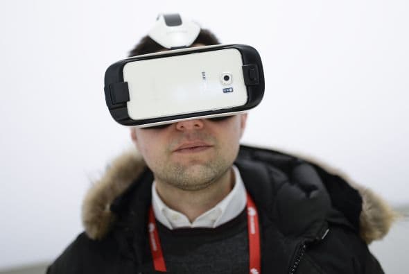 Samsumg experimenta con la realidad virtual con el Gear VR.
