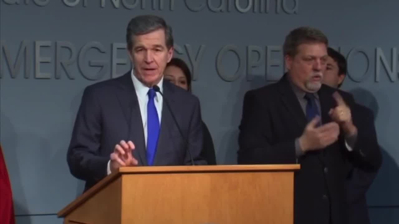 Ordenan cierre de restaurantes y bares en Carolina del Norte por el Covid-19 