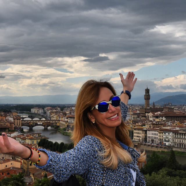 Lili nos presumió la vista que tuvo en Florencia.