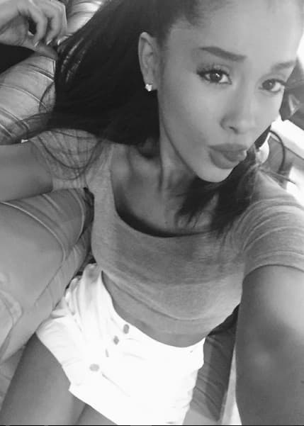 Hasta el momento, la también actriz no se ha pronunciado sobre la muerte del que alguna fue su novio.