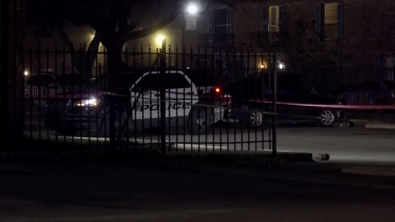 Piden a la comunidad ayuda con información que ayude a esclarecer este caso. Las pistas se pueden proporcionar llamando a la división de homicidios del Departamento de Policía de Houston (HPD).